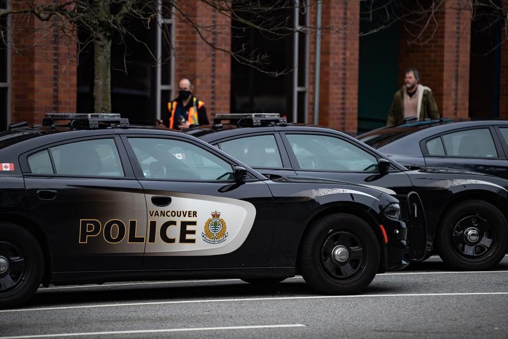 police-investigate-shooting-death-of-man-outside-downtown-vancouver-restaurant