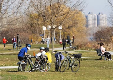 canada-reaches-grim-milestone-of-300-000-covid-19-cases