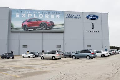 feds-ontario-ante-up-millions-to-produce-electric-vehicles-at-fords-oakville-plant