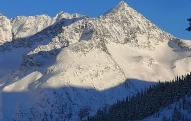 skier-escapes-slide-as-weak-snow-sustains-avalanche-risk-in-parts-of-b-c