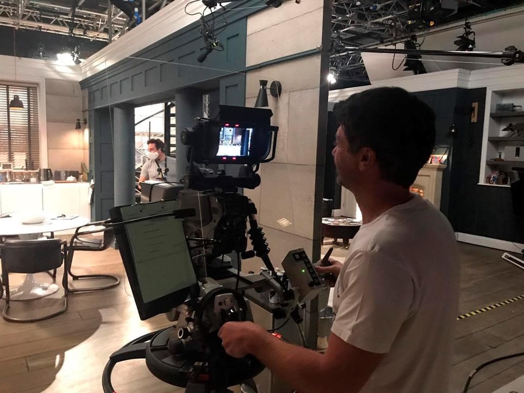 many-canadian-film-and-tv-productions-held-up-by-lack-of-covid-19-insurance