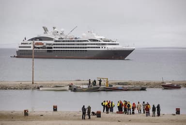 covid-19-ban-on-cruise-ships-in-canadian-waters-extended-to-2022