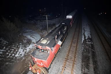 conservatives-continue-to-insist-professional-protesters-disrupting-rail-traffic