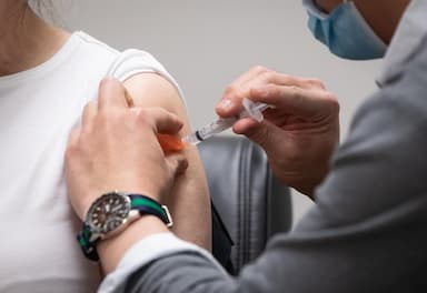 b-c-moves-to-next-stage-of-vaccine-rollout-with-online-booking