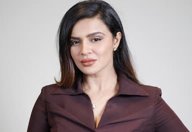 aashka-goradia-bids-goodbye-to-showbiz