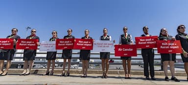 union-interrupts-air-canada-press-conference
