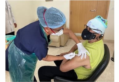 amitabh-bachchan-receives-second-dose-of-covid-19-vaccine