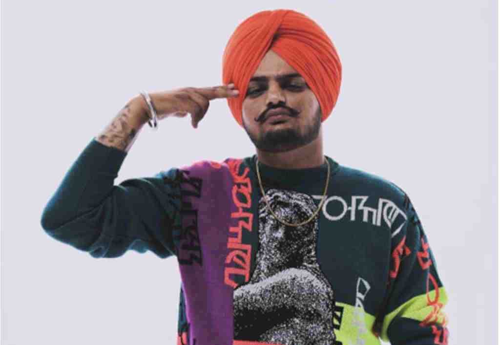 sidhu-moose-wala-slams-a-journalist-asks-him-to-improve-the-reporting-system