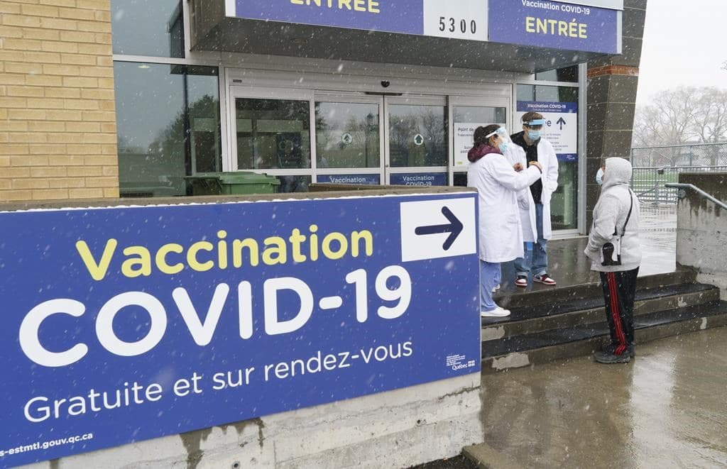 quebec-reports-blood-clot-death-after-astrazeneca-vaccine