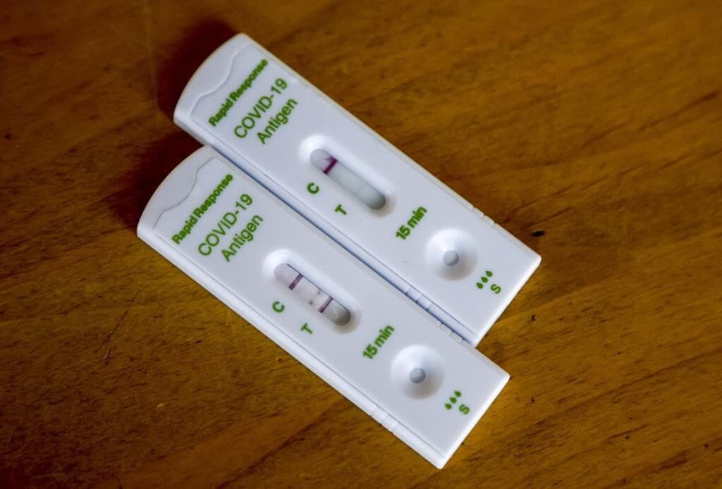 covid-19-numbers-spike-in-b-c-241-patients-admitted-to-hospitals