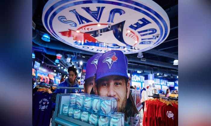 blue-jays-playoff-run-drives-tourism-surge-and-business-gains-in-toronto