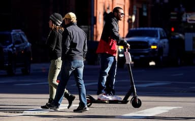 b-c-pilot-study-to-allow-electric-kick-scooters-to-operate-legally-in-six-cities