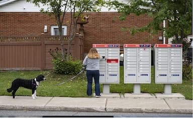 mail-delivery-set-to-resume-as-canada-post-workers-to-switch-to-rotating-strikes