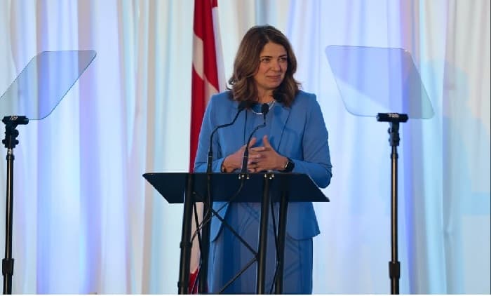 alberta-teachers-vow-legal-challenge-after-back-to-work-order-ends-strike