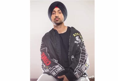 diljit-dosanjh-gets-his-first-dose-of-covid-vaccine