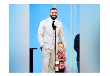 drakes-son-adonis-makes-rare-appearance-at-2021-bbmas-as-rapper-dedicates-award-to-him