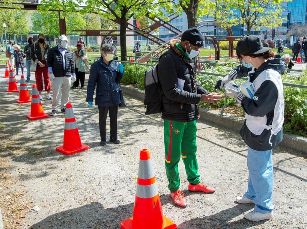 covid-19-deaths-surpass-4-000-in-quebec