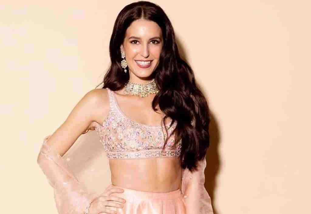 katrina-kaifs-sister-to-debut-in-a-punjabi-song