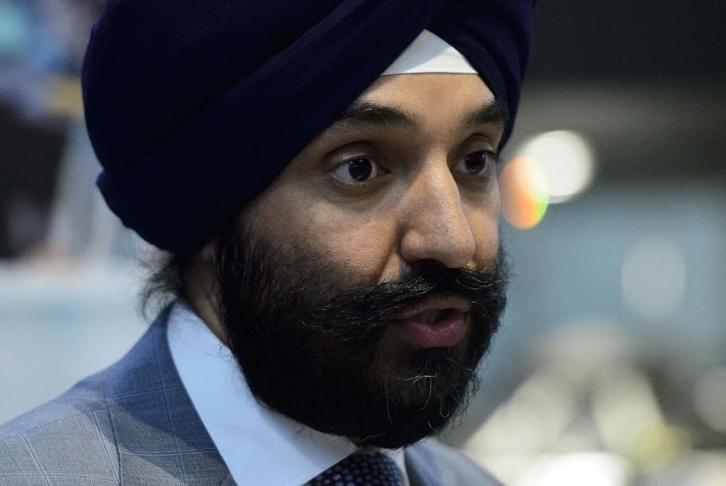 navdeep-bains-government-moving-forward-on-its-commitment-to-reduce-wireless-prices