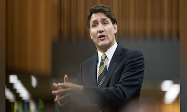 albertas-danielle-smith-not-putting-canada-first-by-refusing-to-sign-trump-tariff-plan-trudeau-says