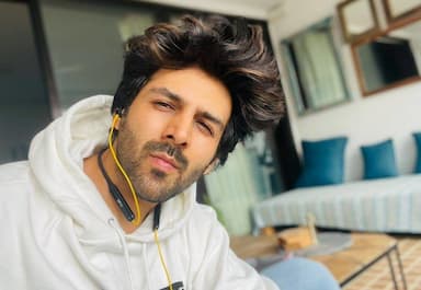 kartik-aaryan-voluntarily-exits-shah-rukh-khans-red-chillies