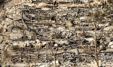 vancouver-born-actor-joshua-jacksons-home-reduced-to-ashes-in-los-angeles-fire