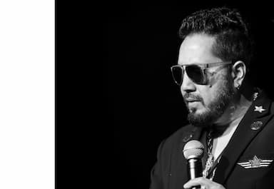 mika-singh-reaches-kamaal-r-khans-house-promises-not-to-beat-him-up