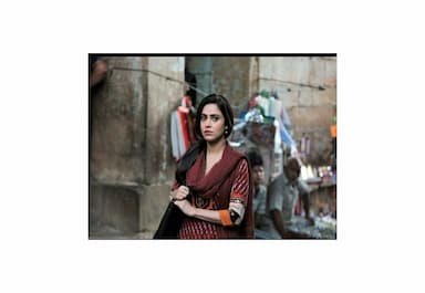 nushrratt-bharuccha-injured-during-holi-song-sequence