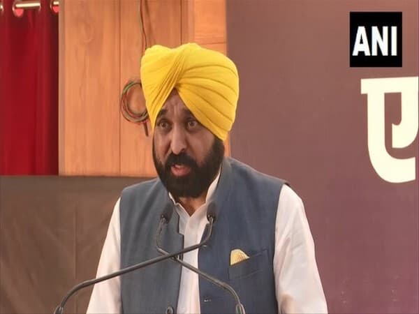 chief-minister-bhagwant-mann-met-arvind-kejriwal