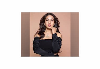 sara-ali-khan-dubs-for-atrangi-re-shares-glimpse-on-social-media