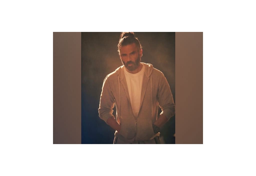 suniel-shetty-to-star-in-web-series-invisible-woman