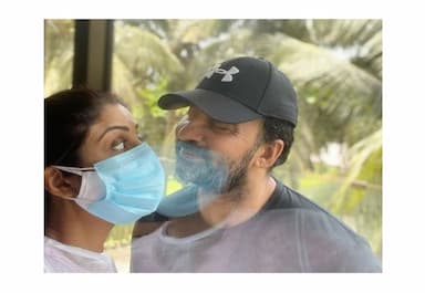 shilpa-shetty-shares-sneak-peek-into-her-love-life-with-raj-kundra-amid-covid-19