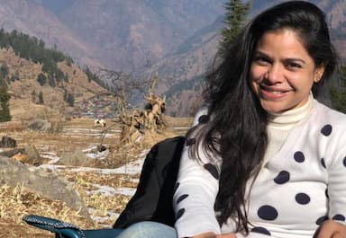 the-kapil-sharma-show-star-sumona-chakravarti-reveals-shes-unemployed-and-battling-endometriosis