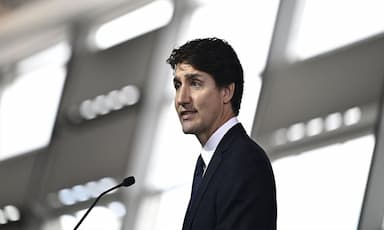 trudeau-and-family-head-to-british-columbia-for-vacation-in-unnamed-location