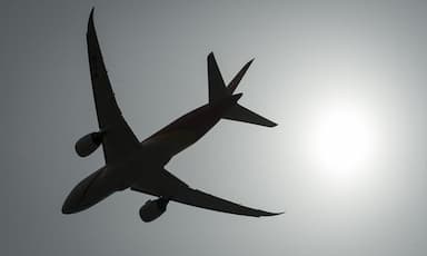 Man arrested after alleged unauthorized access to aircraft at Vancouver International Airport