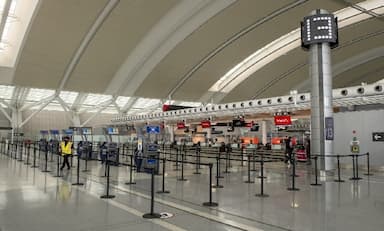 Man shot by police at Toronto's Pearson Airport, police say no known threat to public