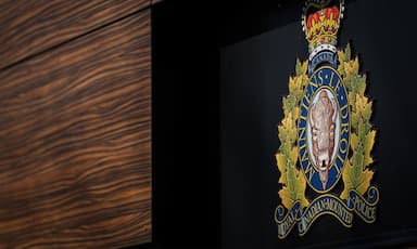 one-dead-after-vehicle-reportedly-crosses-highway-median-in-nanaimo-b-c