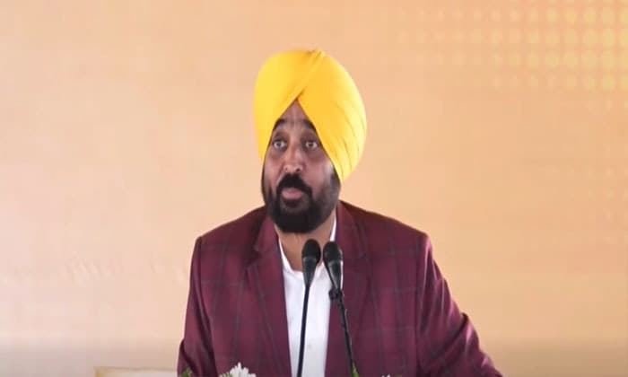 punjab-raises-sugarcane-procurement-price-by-15-rupees-ahead-of-crushing-season