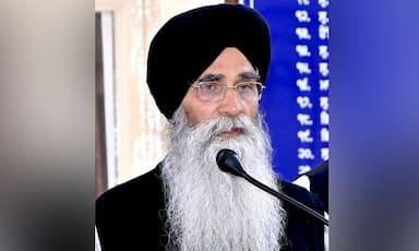 sgpc-gives-cheques-of-rs-5-lakh-each-to-sikh-families-affected-by-poonch-attack