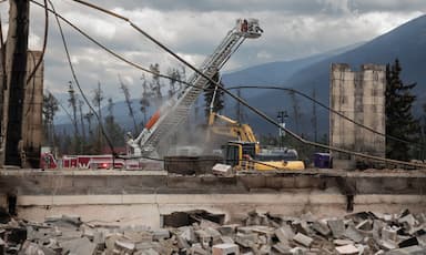crews-install-sprinklers-on-remaining-jasper-buildings-ahead-of-hot-weather