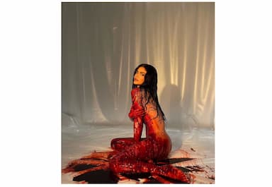 kylie-jenner-hits-300-million-instagram-followers