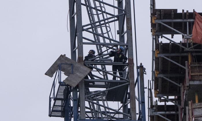 b-c-to-introduce-mandatory-crane-licensing-and-permitting-after-seven-fatalities-in-five-years