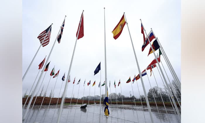 u-s-senators-write-to-trudeau-urging-canada-to-meet-nato-spending-target