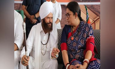 smriti-irani-campaigned-for-bjp-candidate-hansraj-hans-in-bagha-purana