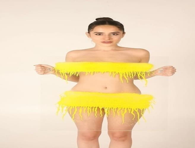 urfi-booked-for-maligning-police-image-through-fake-video