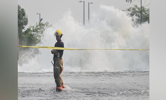 cause-of-water-main-break-that-flooded-montreal-neighbourhood-remains-unclear-mayor