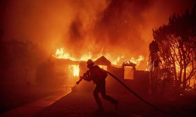 at-least-24-dead-and-19-injured-as-wildfires-ravage-south-koreas-southern-regions