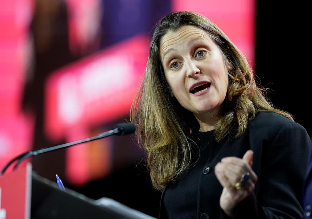 government-wants-workers-to-avoid-work-if-they-have-symptoms-of-covid-19