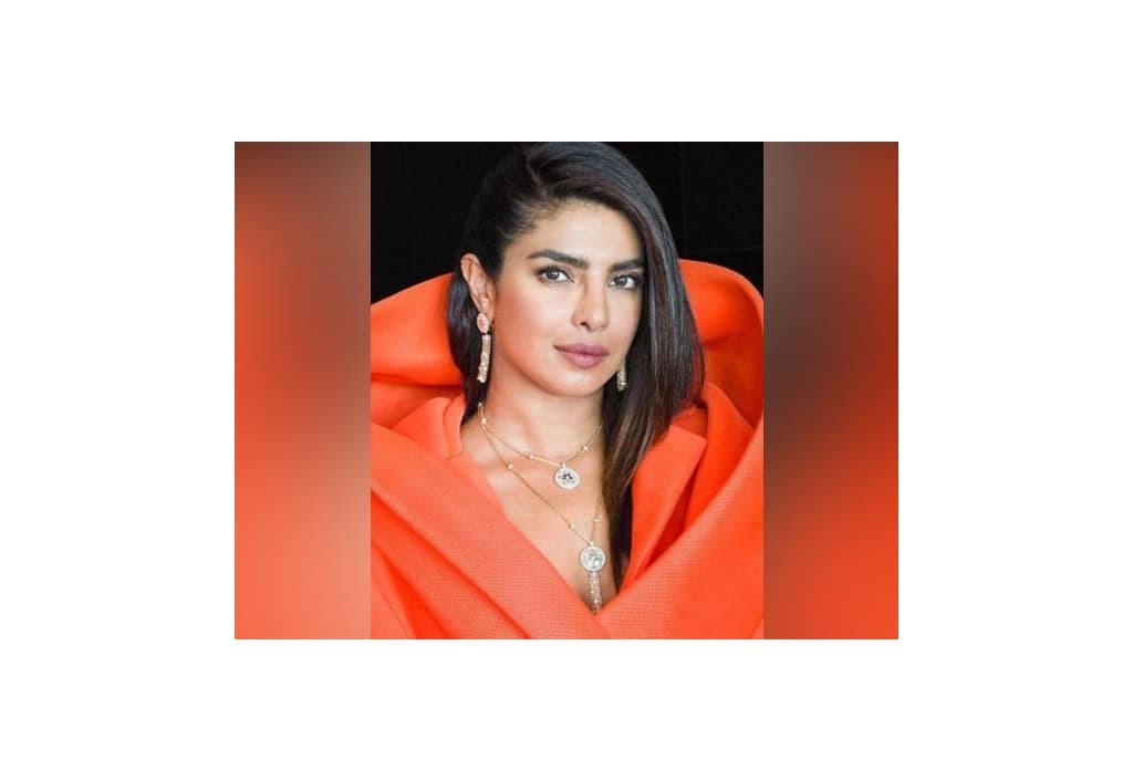 priyanka-chopra-unveils-her-the-matrix-resurrections-first-look-poster