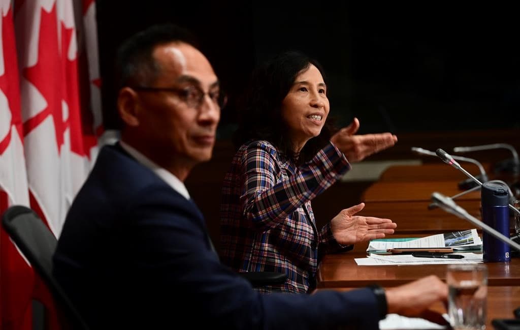 safety-wont-be-compromised-for-vaccine-canadas-top-doctors-say